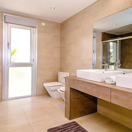 Mil Palmeras Villa Campoamor